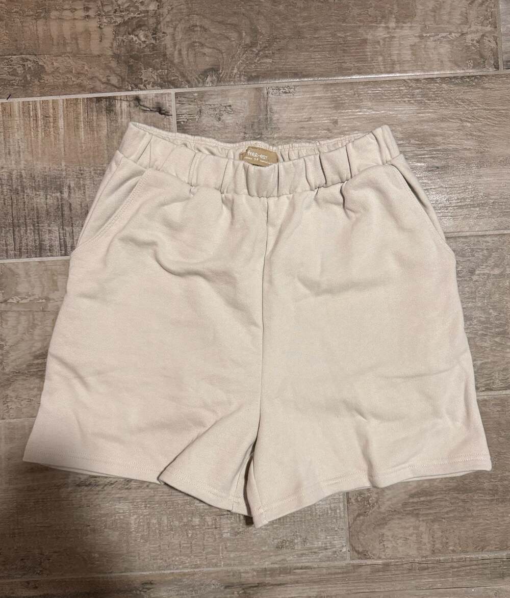Free People free-est Cream Knit Elastic Waist Shorts Size Small